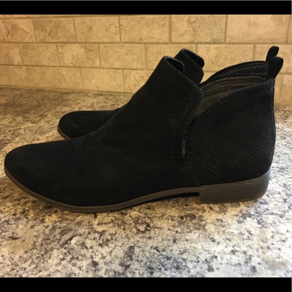 Rise black bootie size 10